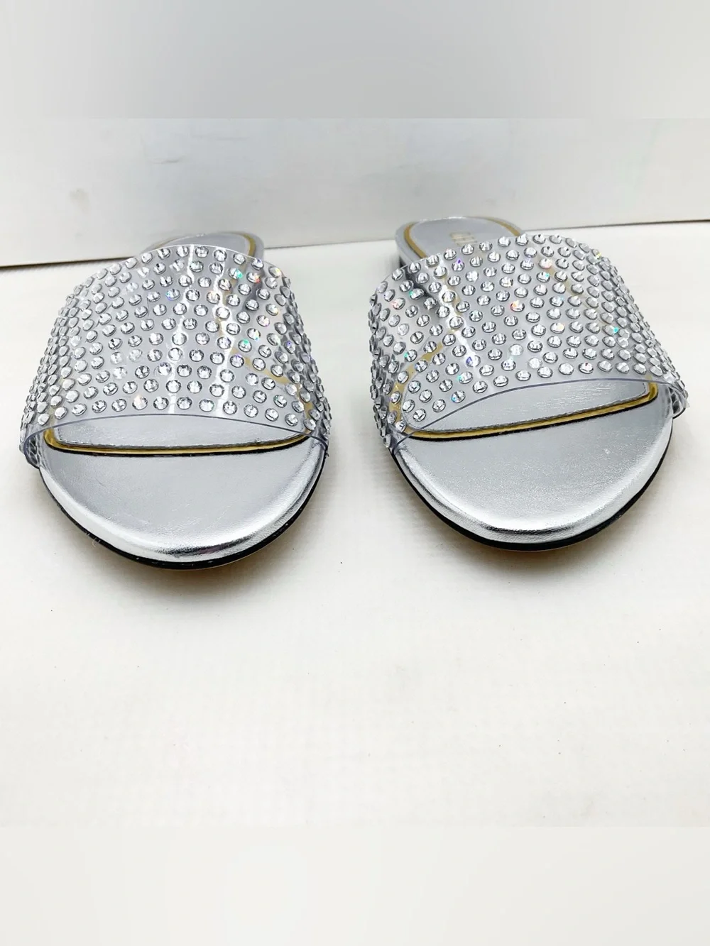 🆕{Gedebe} Metallic Leather Silver Crystal  Embellished Slides Sandals
